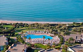 Serenusa Resort